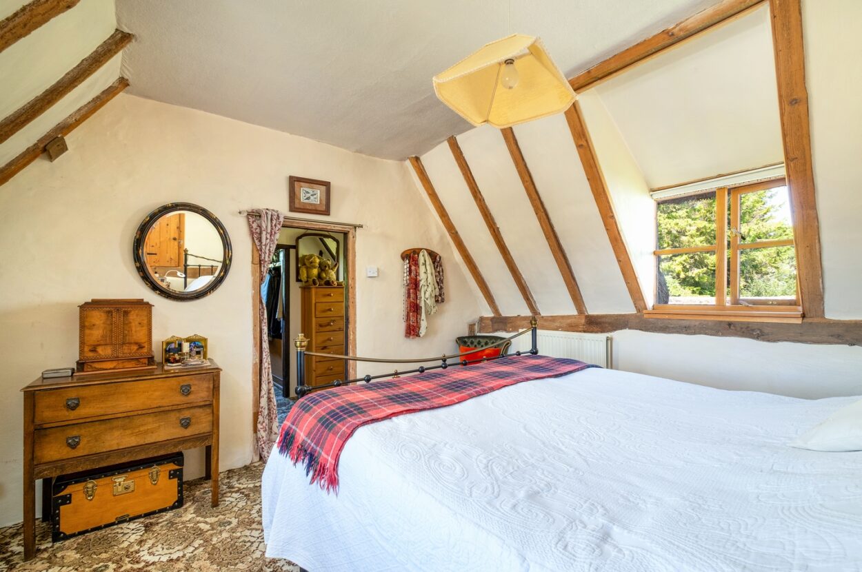 Parkers Road, Cotton