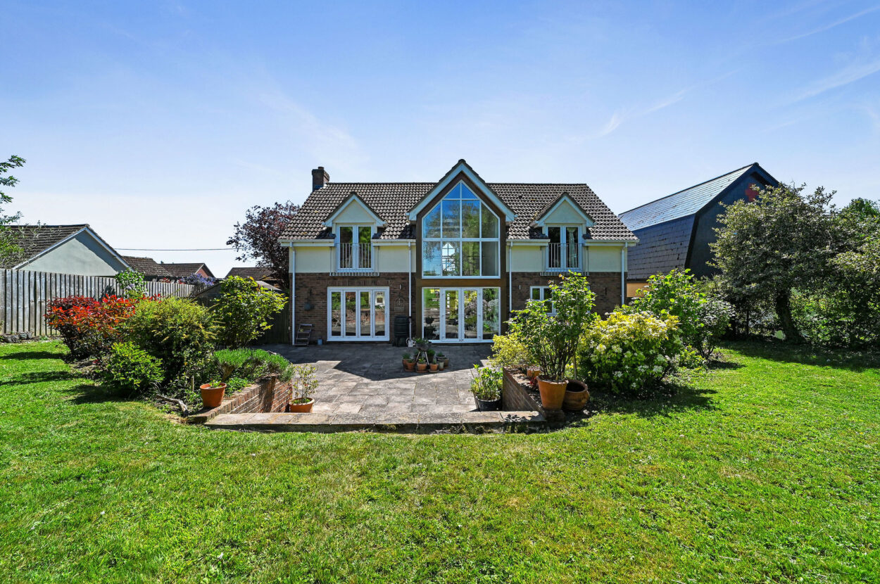 Lower Farm Road, Ringshall