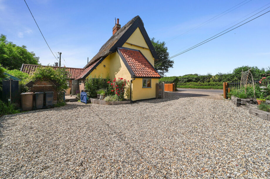 Lower Road, Hemingstone