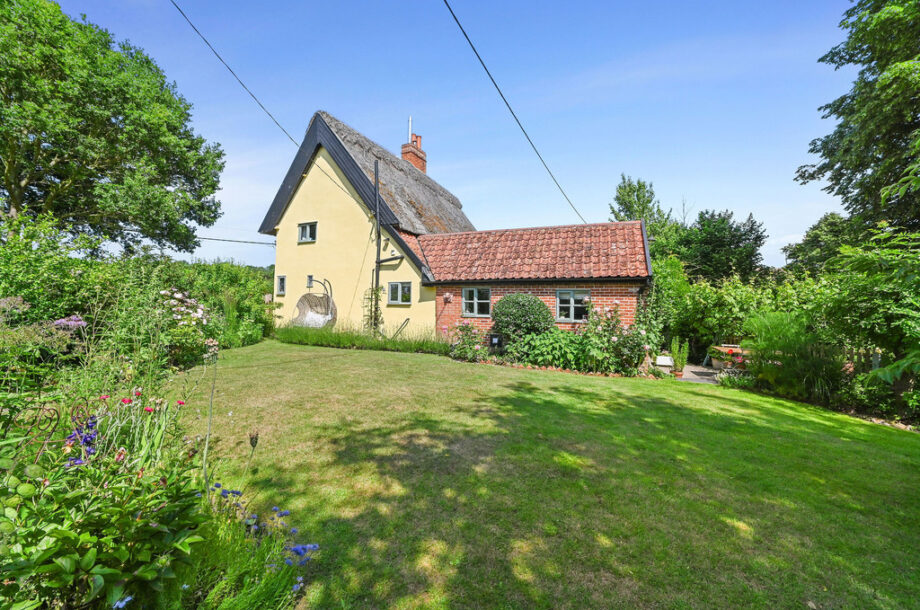 Lower Road, Hemingstone